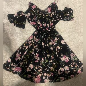 Gorgeous floral lightweight dress
